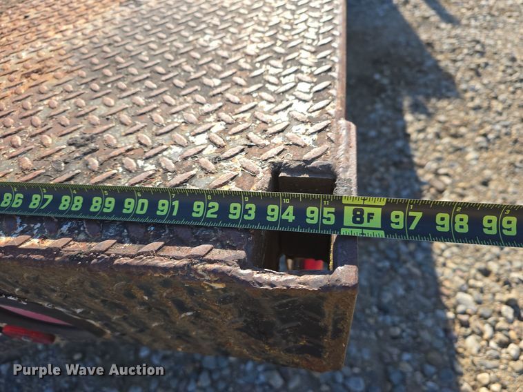 image for item DW3060 1996 International 4900 flatbed truck