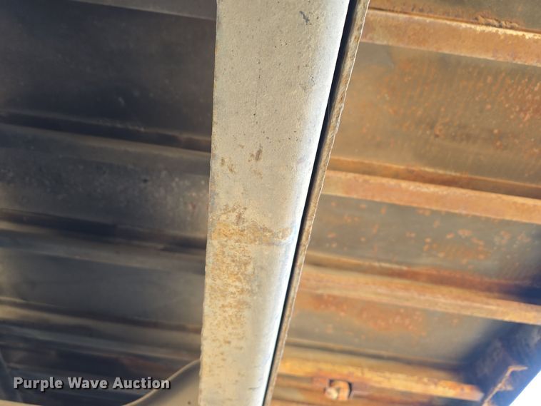 image for item DW3060 1996 International 4900 flatbed truck