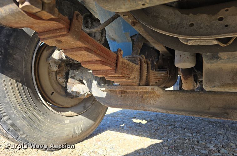 image for item DW3060 1996 International 4900 flatbed truck