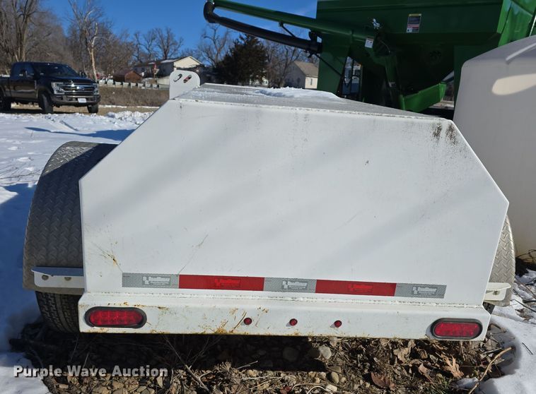 image for item DW3061 2018 Road Runer Manufacturing 4500 fuel trailer