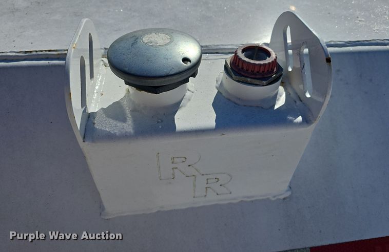 image for item DW3061 2018 Road Runer Manufacturing 4500 fuel trailer