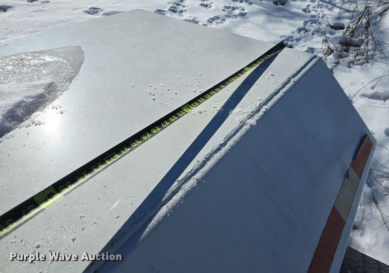 image for item DW3061 2018 Road Runer Manufacturing 4500 fuel trailer