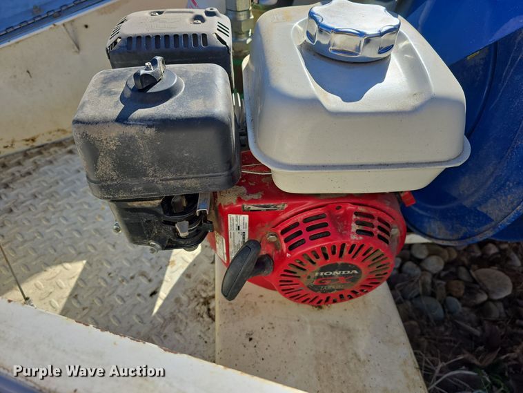 image for item DW3061 2018 Road Runer Manufacturing 4500 fuel trailer