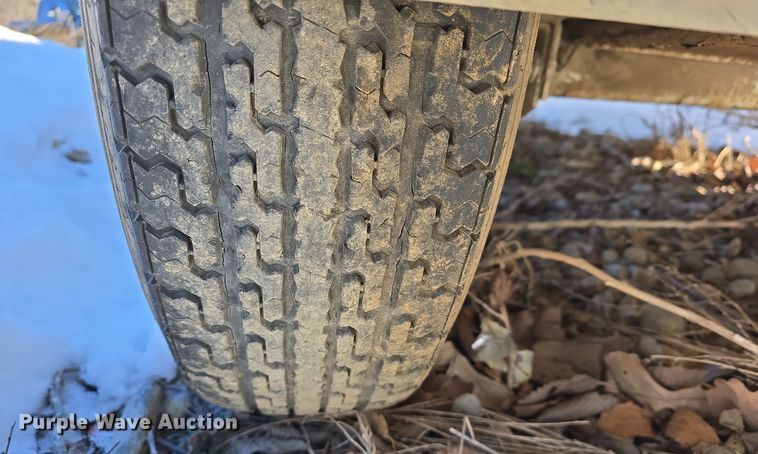 image for item DW3061 2018 Road Runer Manufacturing 4500 fuel trailer