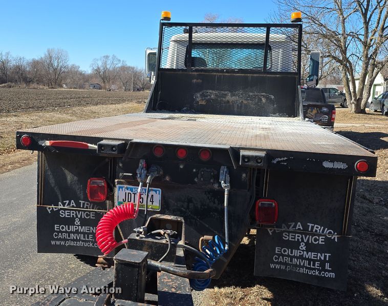 image for item DW3072 1998 International 4700 flatbed truck