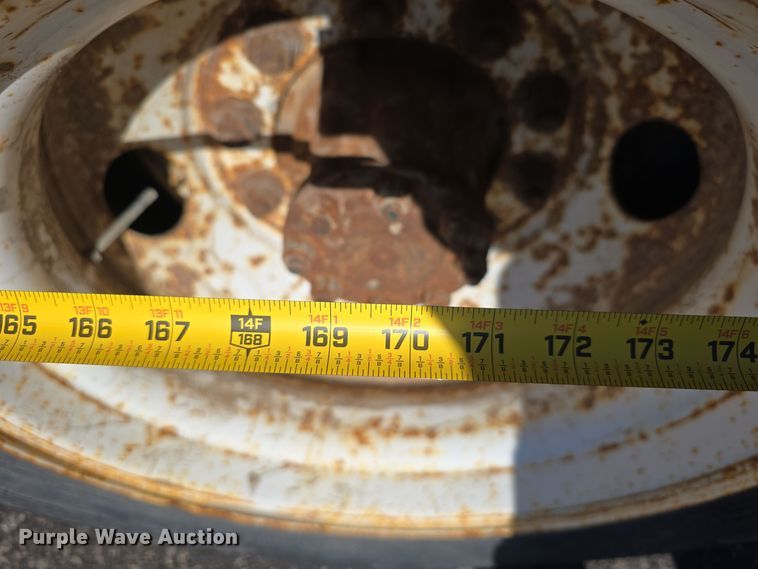 image for item DW3072 1998 International 4700 flatbed truck