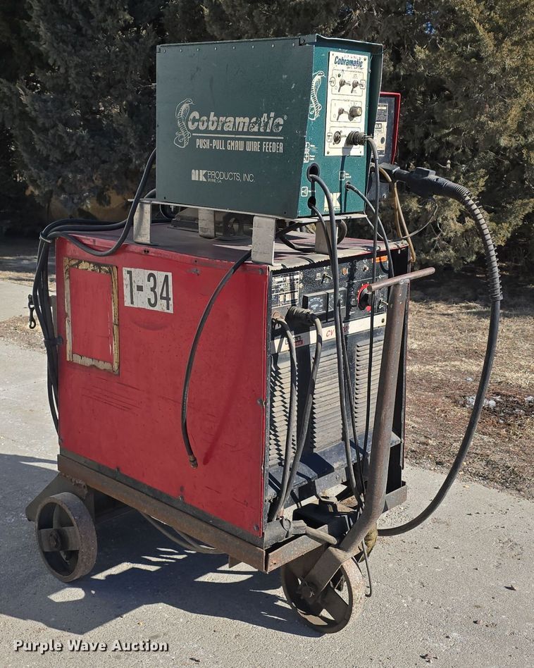 image for item DW3077 Lincoln Electric CV-400 welder