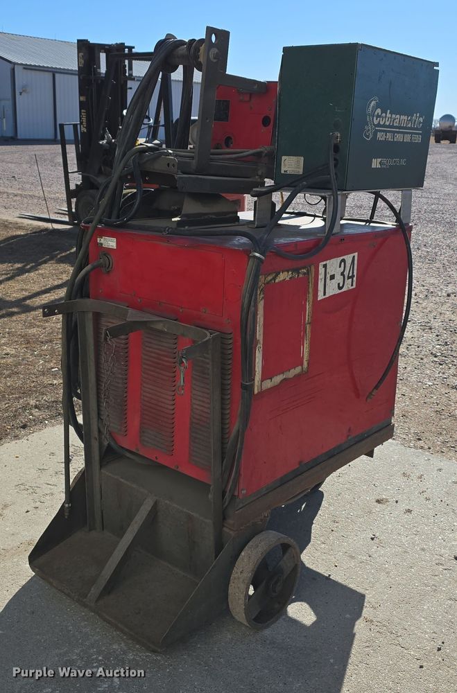 image for item DW3077 Lincoln Electric CV-400 welder