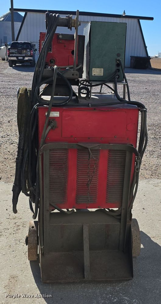 image for item DW3077 Lincoln Electric CV-400 welder