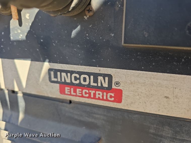 image for item DW3077 Lincoln Electric CV-400 welder