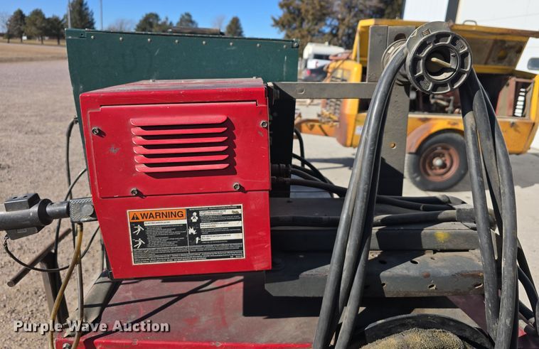 image for item DW3077 Lincoln Electric CV-400 welder