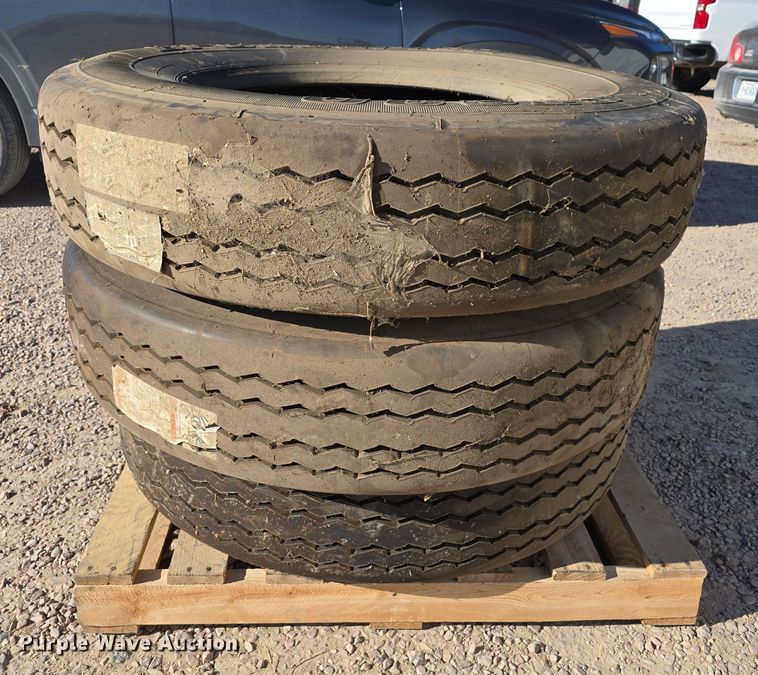image for item DW3079 Tires and wheels