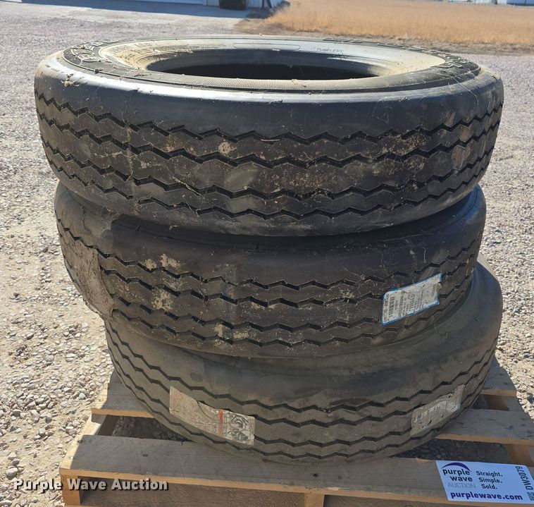 image for item DW3079 Tires and wheels
