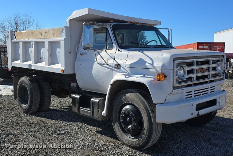 image for item DW3085 1989 GMC C6500 dump truck