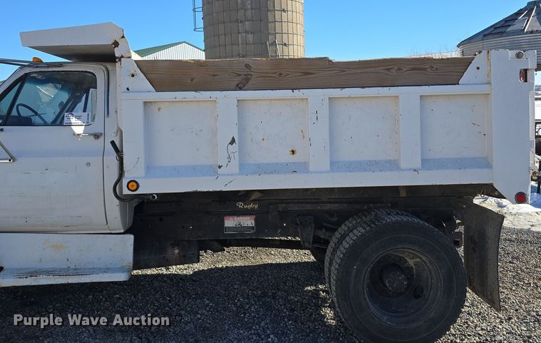 image for item DW3085 1989 GMC C6500 dump truck