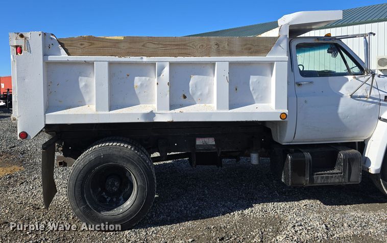 image for item DW3085 1989 GMC C6500 dump truck