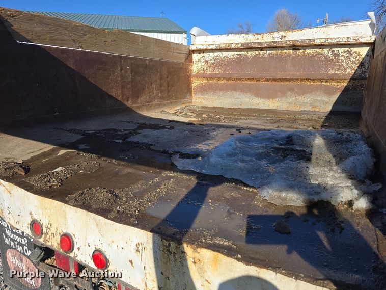 image for item DW3085 1989 GMC C6500 dump truck