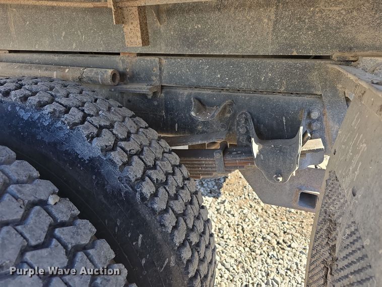 image for item DW3085 1989 GMC C6500 dump truck