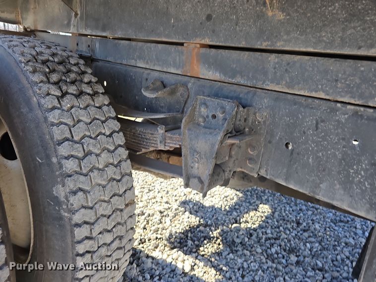 image for item DW3085 1989 GMC C6500 dump truck