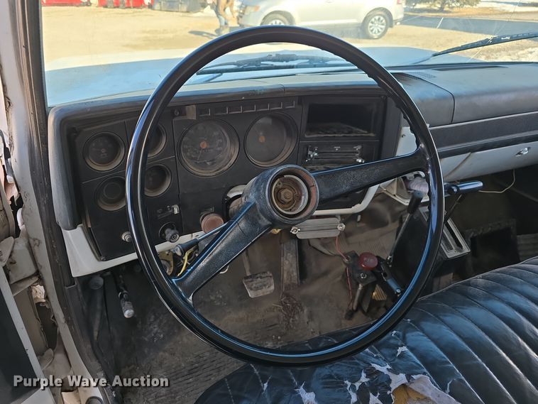 image for item DW3085 1989 GMC C6500 dump truck