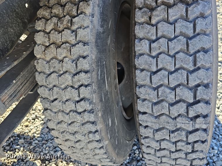 image for item DW3085 1989 GMC C6500 dump truck