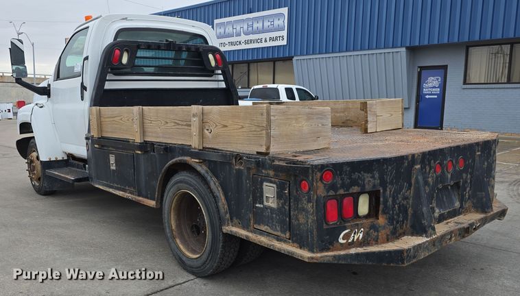 image for item DW3088 2008 GMC C4500 flatbed truck