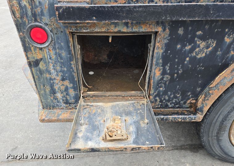 image for item DW3088 2008 GMC C4500 flatbed truck