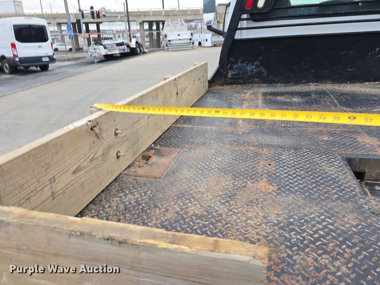 image for item DW3088 2008 GMC C4500 flatbed truck