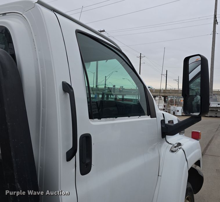 image for item DW3088 2008 GMC C4500 flatbed truck