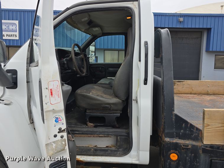 image for item DW3088 2008 GMC C4500 flatbed truck