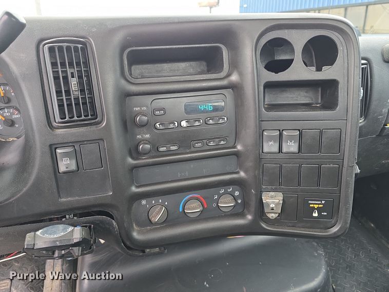 image for item DW3088 2008 GMC C4500 flatbed truck