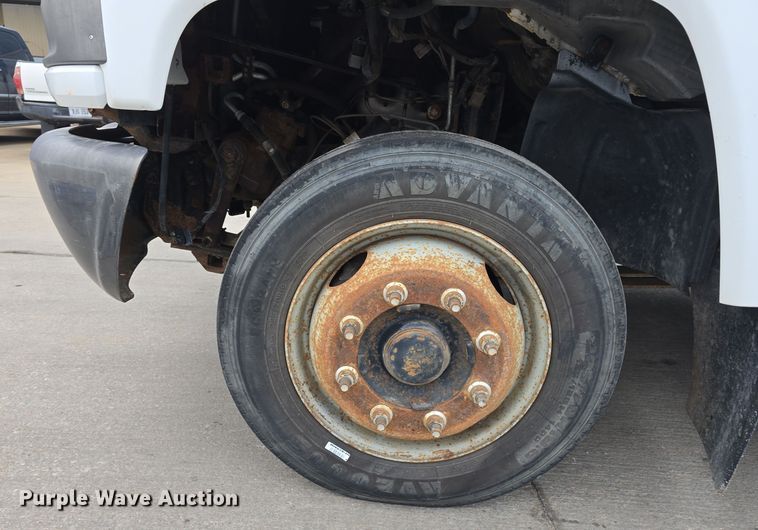 image for item DW3088 2008 GMC C4500 flatbed truck