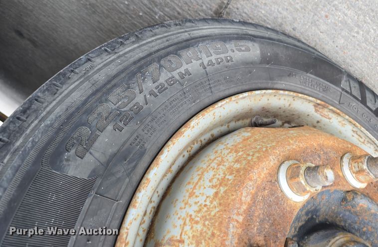 image for item DW3088 2008 GMC C4500 flatbed truck