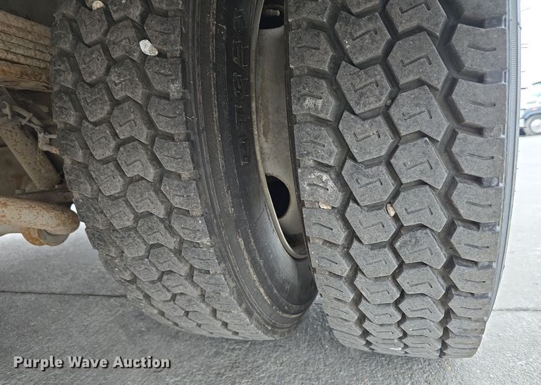 image for item DW3088 2008 GMC C4500 flatbed truck