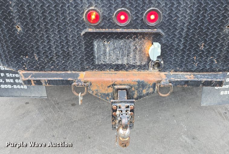 image for item DW3089 2013 International DuraStar 4300 flatbed truck
