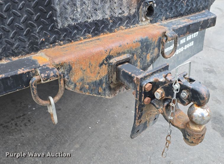 image for item DW3089 2013 International DuraStar 4300 flatbed truck