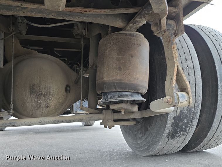 image for item DW3089 2013 International DuraStar 4300 flatbed truck