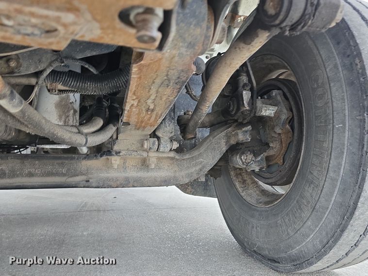 image for item DW3089 2013 International DuraStar 4300 flatbed truck