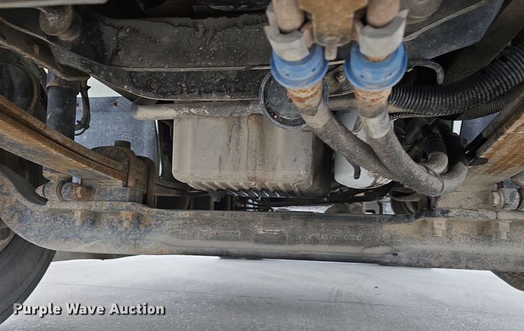 image for item DW3089 2013 International DuraStar 4300 flatbed truck