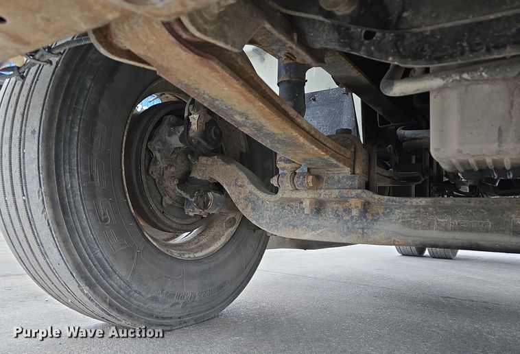 image for item DW3089 2013 International DuraStar 4300 flatbed truck