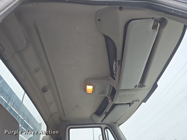 image for item DW3089 2013 International DuraStar 4300 flatbed truck