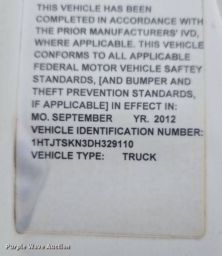 image for item DW3089 2013 International DuraStar 4300 flatbed truck