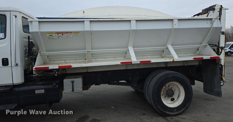 image for item DW3091 2000 Freightliner FL70 rock slinger truck