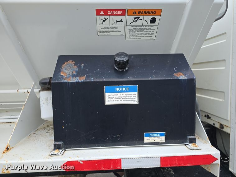 image for item DW3091 2000 Freightliner FL70 rock slinger truck