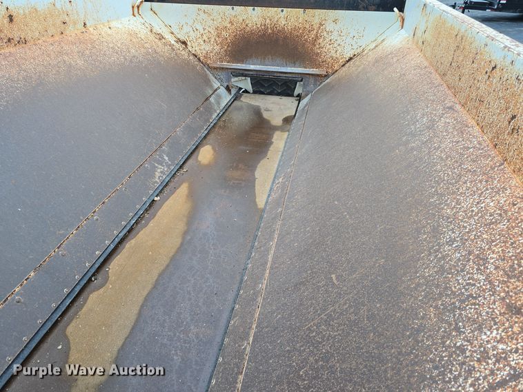 image for item DW3091 2000 Freightliner FL70 rock slinger truck