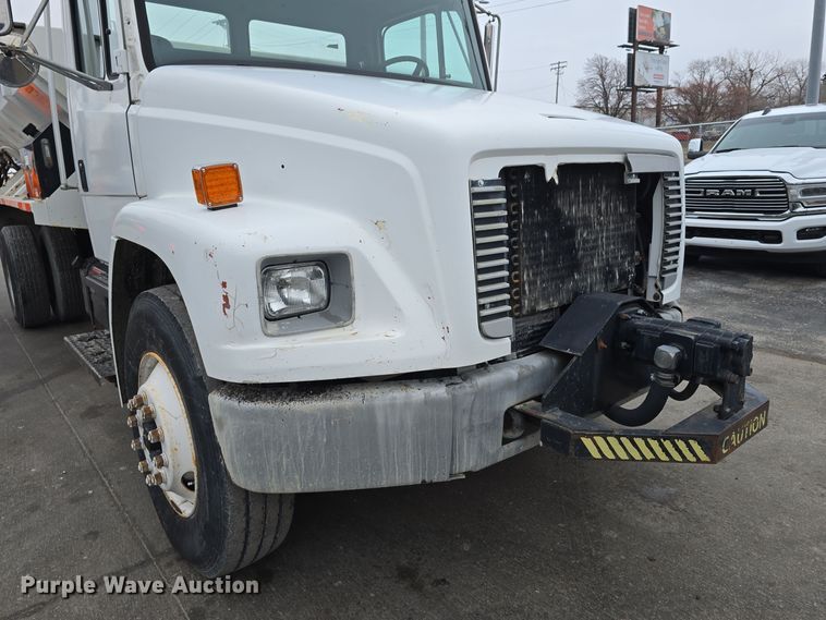 image for item DW3091 2000 Freightliner FL70 rock slinger truck