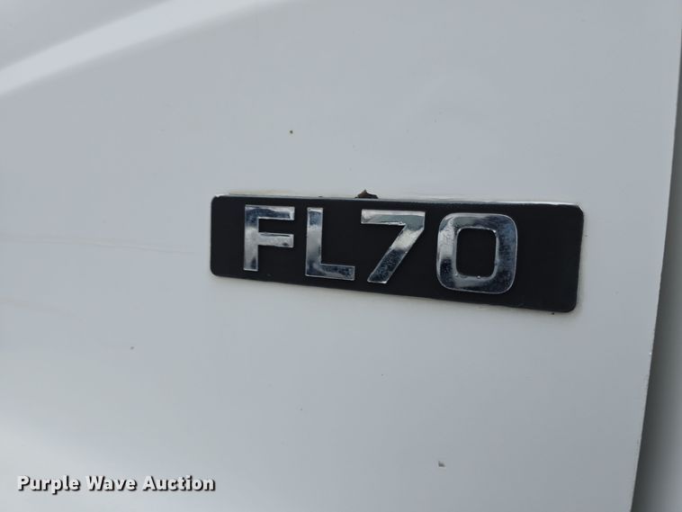 image for item DW3091 2000 Freightliner FL70 rock slinger truck