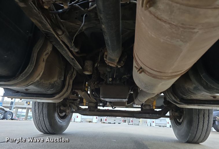 image for item DW3091 2000 Freightliner FL70 rock slinger truck