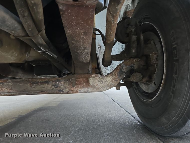 image for item DW3091 2000 Freightliner FL70 rock slinger truck