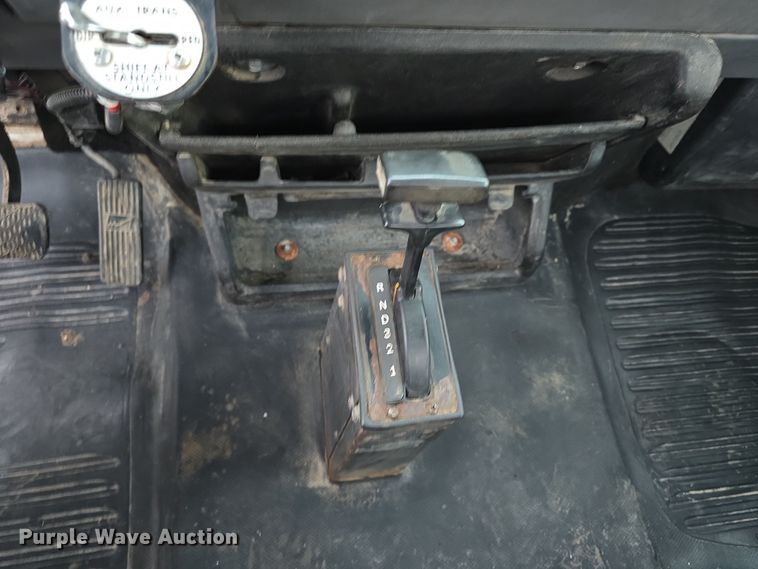 image for item DW3091 2000 Freightliner FL70 rock slinger truck